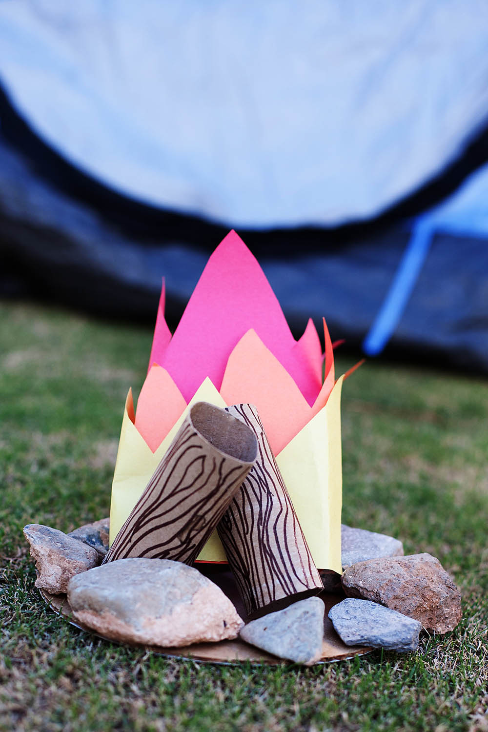 Cutest Crafty Faux Campfire! | Make And Takes