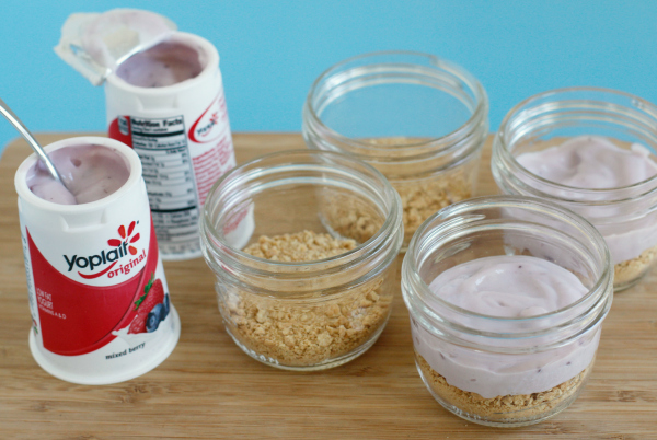 Yogurt & Graham Cracker Mason Jar Snacks - Make and Takes