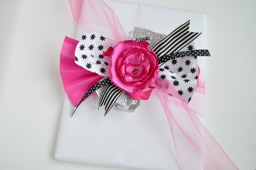 DIY} Tulle and Ribbon Scrap Bows