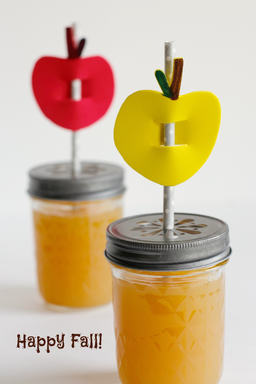 Sippin' on Apple-Shaped Straw Buddies - Make and Takes