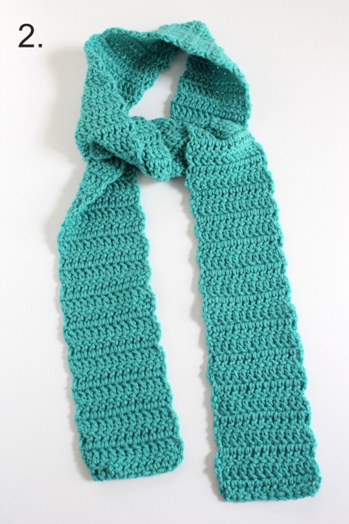 3 Ways to Wear a Crocheted Scarf | Make and Takes