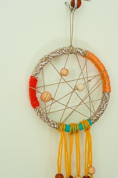 Make a Dreamcatcher with Baker's Twine and Yarn | Make and Takes