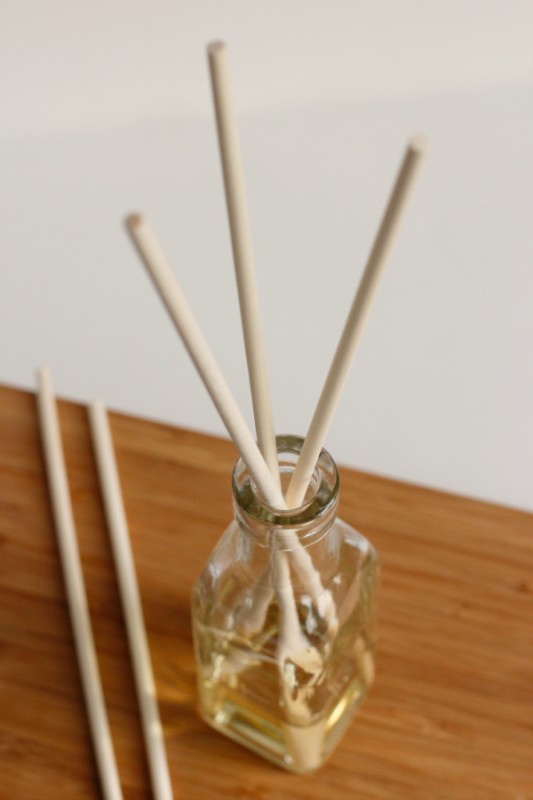 How To Make A Diy Reed Diffuser Make And Takes 2738