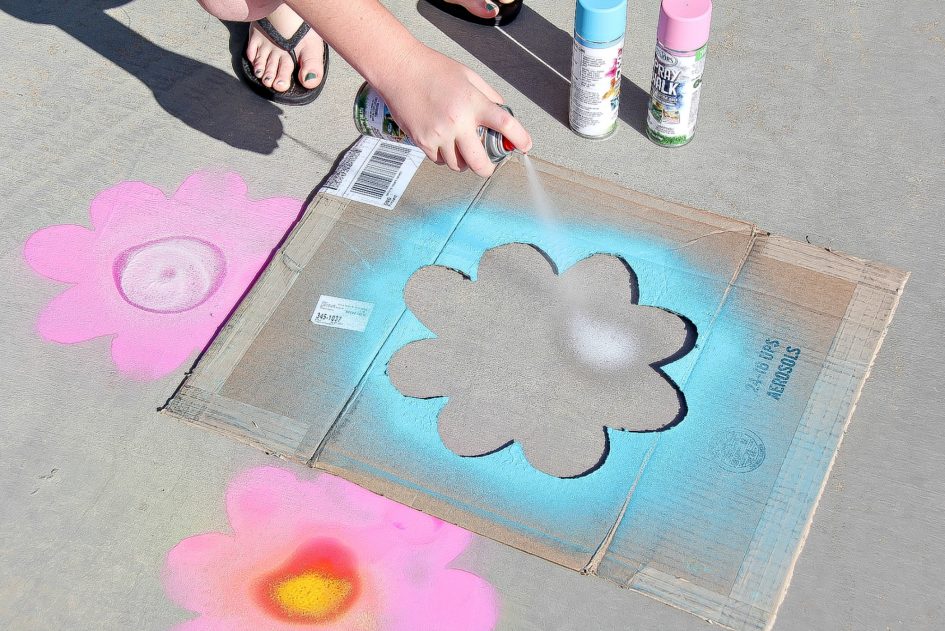 Get Outdoors This Summer With Spray Chalk Make and Takes