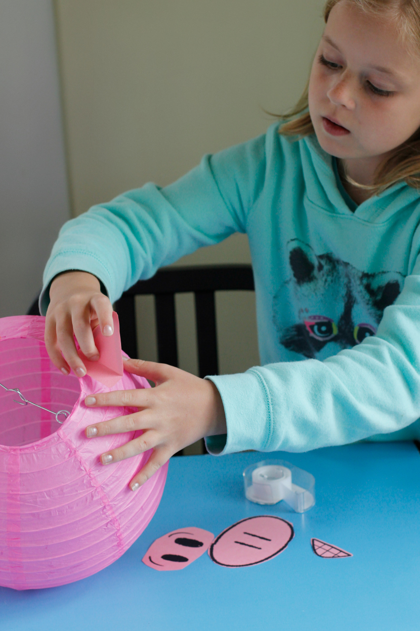 Elephant &amp; Piggie DIY Party Lanterns - Make and Takes