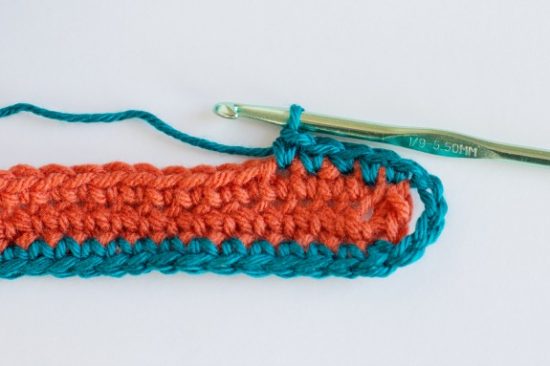 Crochet-A-Day: Crochet Bracelet with a Button - Make and Takes