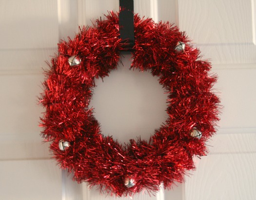 https://makeandtakes.com/wp-content/uploads/Tinsel-Holiday-Wreath-.jpg
