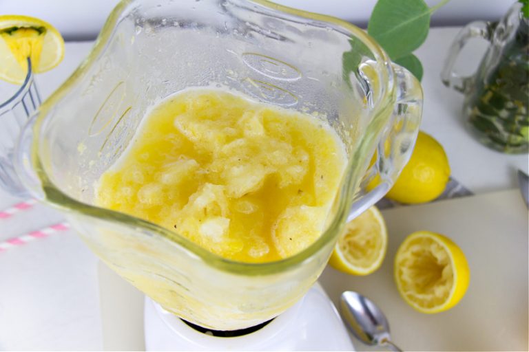 Make This Refreshing Pineapple Lemonade Slushie Make and Takes