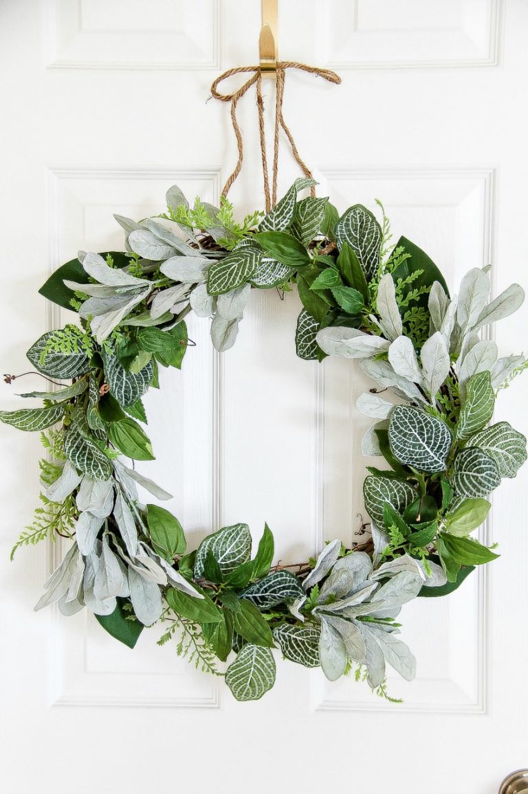 How To Make A Simple DIY Evergreen Wreath - Make And Takes