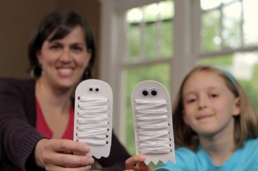 Mummy Ghost Kids Craft makeandtakes.com