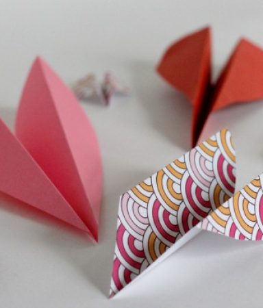 Valentine Heart Airplanes for Kids @makeandtakes.com