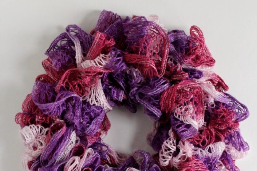 Crochet Ruffles Scarf Free Pattern makeandtakes.com #crochetaday