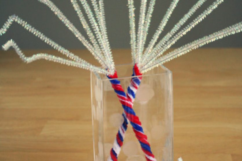 4th-of-July-Pipe-Cleaner-Sparklers to make