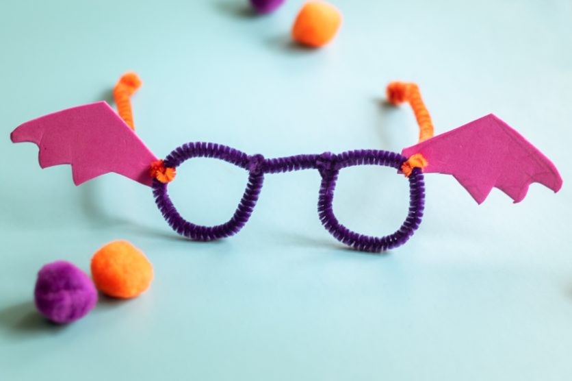 These Bat-tastic Bifocals are a super fun addition to your Halloween party or costume. They are super quick, mess-free and use just Pipe Cleaners and Craft Foam