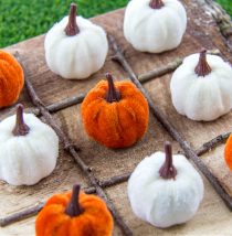 fall diy tic tac toe board with mini faux pumpkins