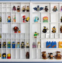 diy lego minifigure display using a printer's typeset tray