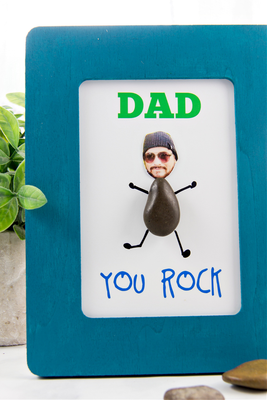 a homemade dad rocks picture frame for fathers day