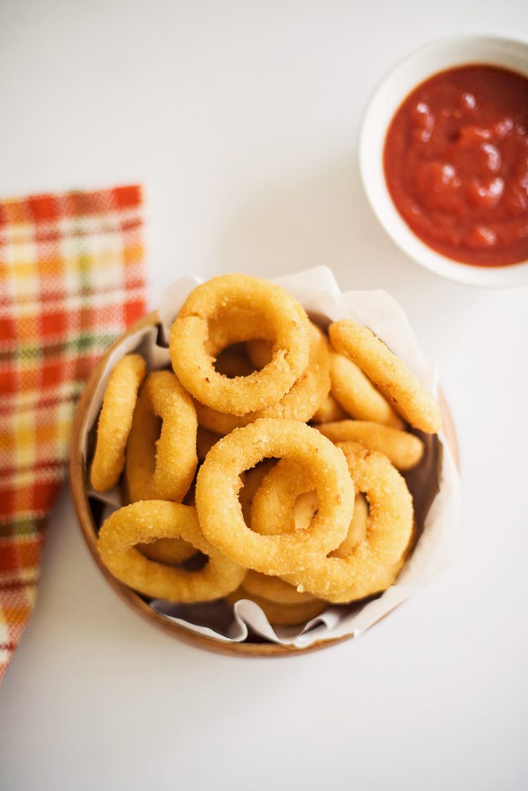 Crispy Fried Onion Rings - Make and Takes