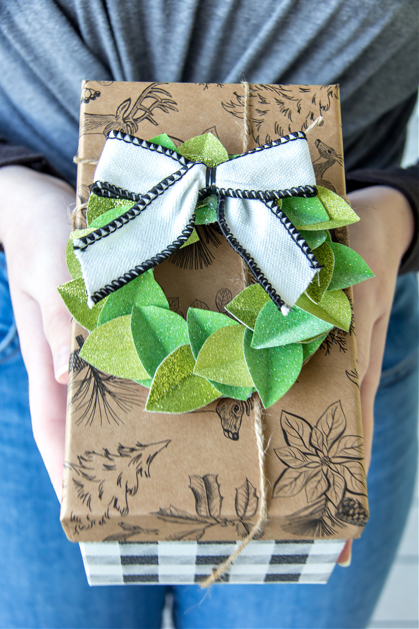 diy gift topper wreath