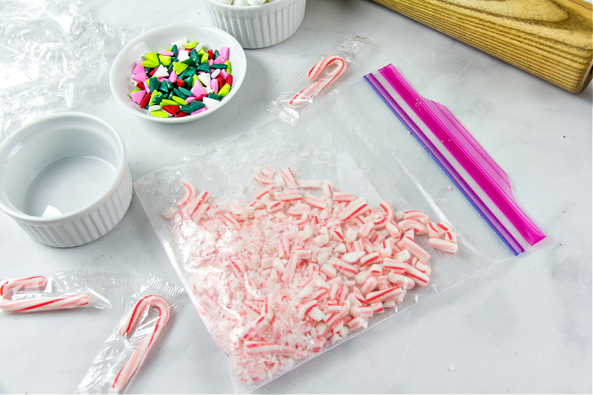 how to crush candy canes in a ziploc bag