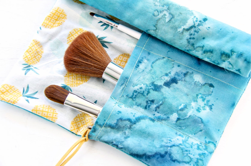 How to Sew a Fabric Makeup Brush Holder - Make and Takes