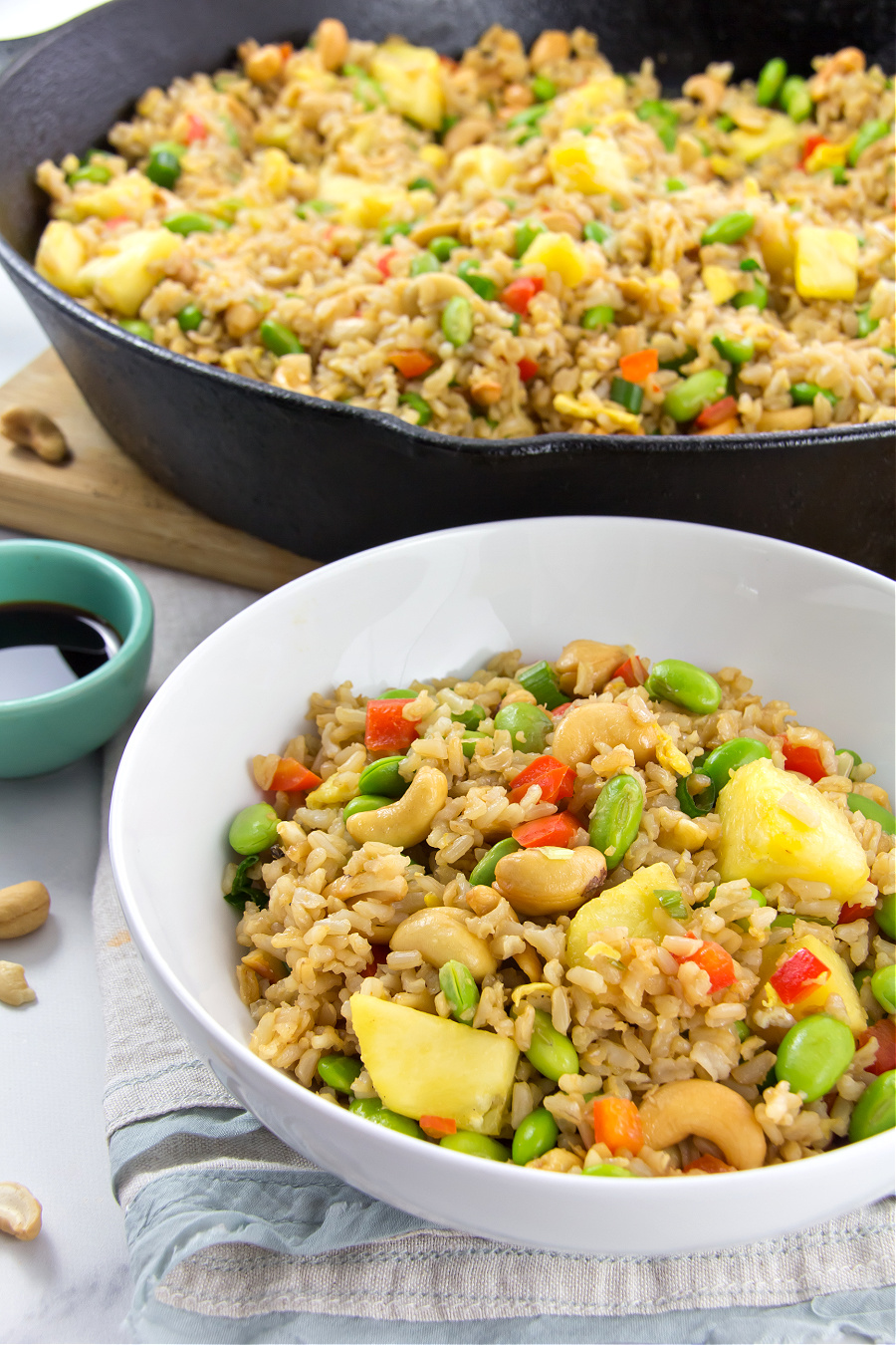 vegetarian fried rice with pineapple and cashews