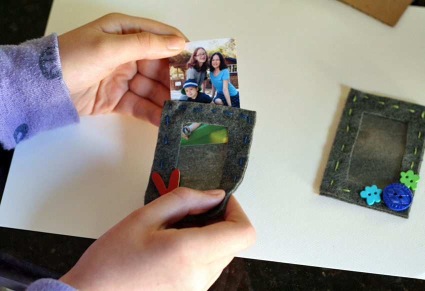 Felt Frames with Photo Pockets Make and Takes