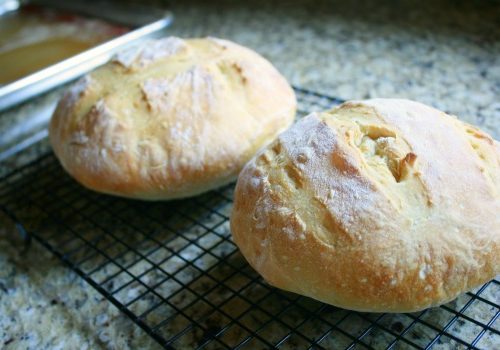 Featured image of post Artisan Bread In Five Pizza Dough Recipe : Sure can, we have a recipe for pizza dough with 00 in our book, artisan pizza and flatbread in five minutes a.