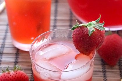 strawberry-lemonade-iced-tea-1