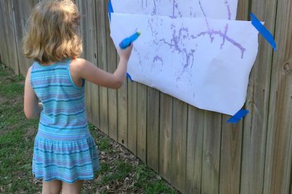 Outdoor Water Gun Spray Painting