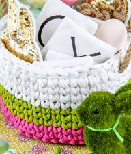 make an easter basket out of tshirt yarn