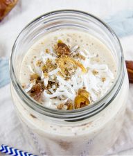 banana and date smoothie in a jar