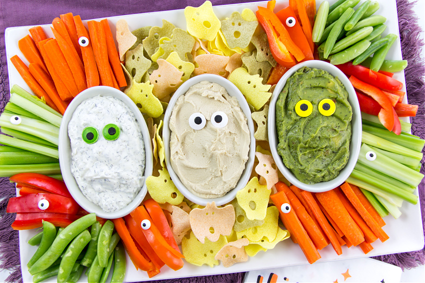 Healthy Halloween Snack Tray