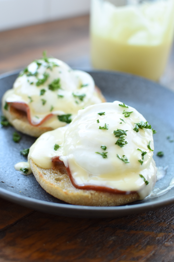 how-to-make-eggs-benedict NoBiggie