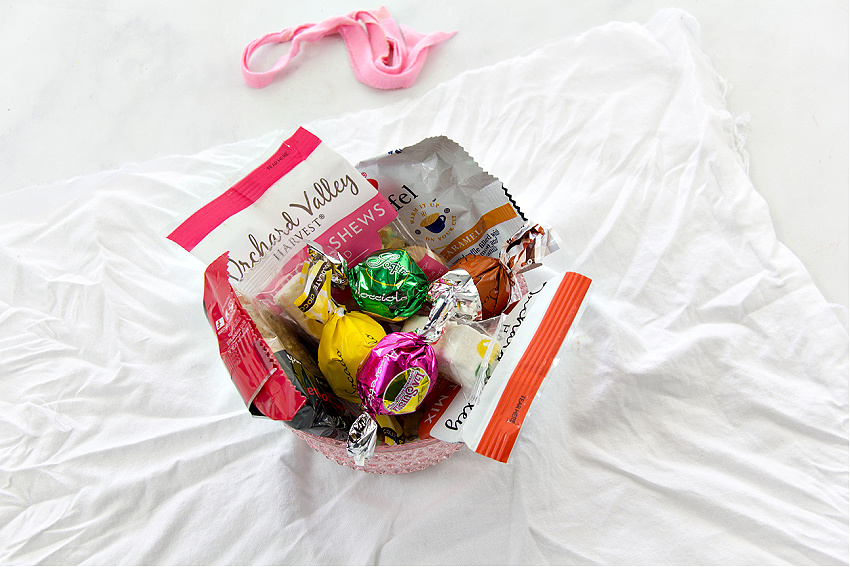 how to use torn fabric to wrap a candy dish