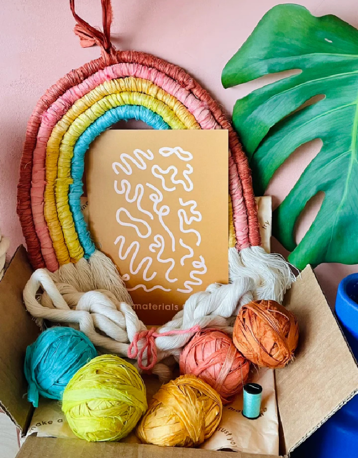 https://makeandtakes.com/wp-content/uploads/macrame-kit.jpg