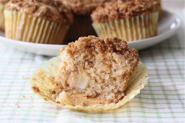 pear-muffins pear-muffins