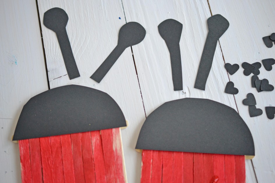 Popsicle Stick Ladybugs - Kid Craft - Make and Takes