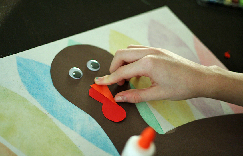 Chalk Pastel Stenciled Turkeys - Make and Takes