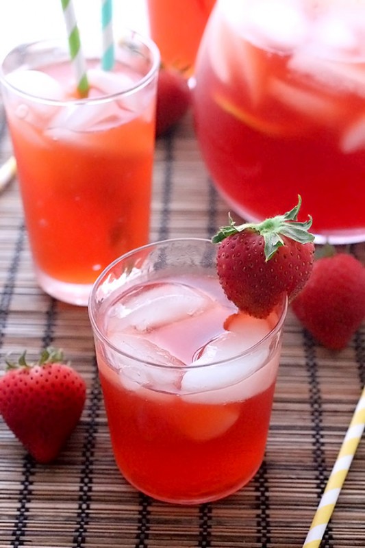 Strawberry Lemonade Iced Tea Make and Takes