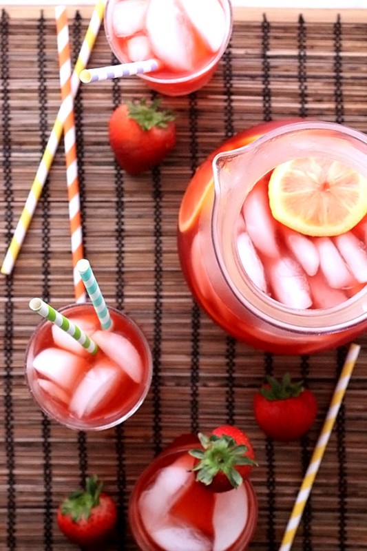 Strawberry Lemonade Iced Tea - Make and Takes